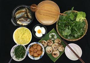 Mê mẩn vị ngon của bánh căn miền Trung