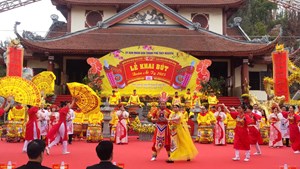 Hải Phòng: Học sinh khai bút, thi viết thư pháp Xuân Ất tỵ 2025 