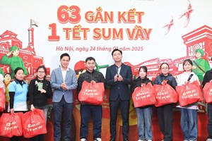“63 Gắn Kết - 1 Tết Sum Vầy” tại Hà Nội: Trao 400 phần quà Tết yêu thương đến những hoàn cảnh khó khăn