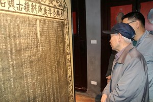 “Sử đá lưu danh” tôn vinh đạo học