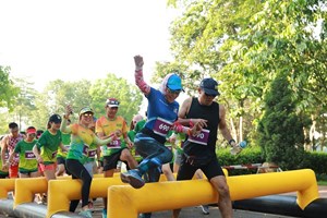 Run For Health: Nuôi cơm trưa có thịt cho trẻ em bản cao