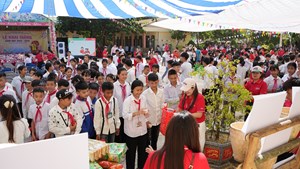 Điện Biên: Hỗ trợ thiết thực dành cho trẻ em trước thềm năm học mới