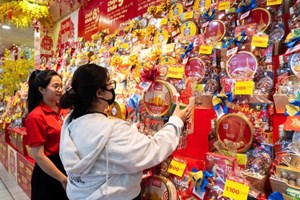 Thị trường giỏ quà Tết 2026: Đa dạng mẫu mã, hướng về chất lượng