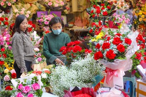 Sôi động thị trường quà tặng Valentine