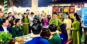 Người trẻ đưa trà truyền thống bước vào nhịp sống hiện đại