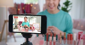 Livestream định hình lại hành vi mua sắm, khi quyết định được đưa ra trong thời gian thực