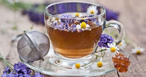 Các loại trà thảo mộc tốt cho người mất ngủ