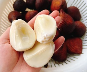 Bản tin Tiêu dùng 14/10: Salak giá cao ngất vẫn gây “sốt” trên chợ mạng