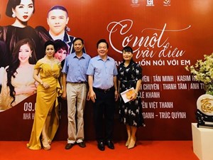 Sâu lắng và đầy cảm xúc trong đêm nhạc tri ân nhạc sĩ Phú Quang: “Có một vài điều anh muốn nói với em”