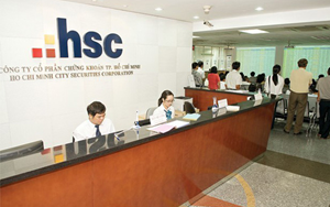 Không công bố thông tin về dự kiến giao dịch, chủ tịch HSC bị phạt