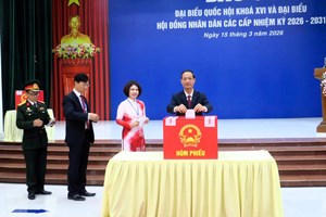 Đồng chí Đỗ Mạnh Hiến dự khai mạc, bỏ phiếu bầu cử tại phường An Dương