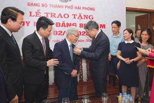 Thủ tướng Lê Minh Hưng dự lễ trao Huy hiệu Đảng tại Hải Phòng