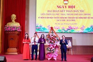 Bí thư Thành ủy Lê Tiến Châu dự Ngày hội “Đại đoàn kết toàn dân tộc” tại xã Phú Thái