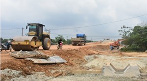 Giải quyết dứt điểm đền bù cho các hộ bị ảnh hưởng bởi dự án cao tốc Cam Lộ - La Sơn