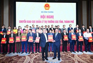 Bộ Công Thương chuyển giao Cục quản lý thị trường về địa phương