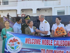 ISLAND SKY cập Cảng Quy Nhơn: Đón dòng khách quốc tế cao cấp trở lại