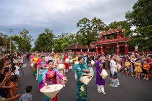 Festival Huế hướng đến “bốn mùa lễ hội”