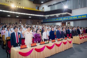 Huế tôn vinh gần 240 điển hình tiên tiến, khởi động phong trào thi đua yêu nước giai đoạn 2025-2030