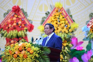 Thủ tướng Phạm Minh Chính dự kỷ niệm 80 năm và trao Huân chương Hồ Chí Minh cho LLVT Quân khu 5