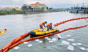 Bộ đội Biên phòng Đà Nẵng tăng cường khả năng phản ứng sự cố dầu