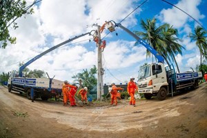 Huy động lực lượng khôi phục lưới điện Gia Lai sau bão số 13