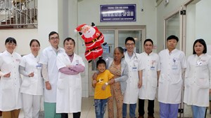 Cứu sống trẻ 2 lần ngưng tim do uống nhầm thuốc trừ sâu
