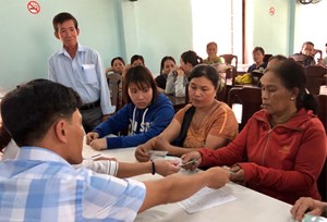 Thị xã Hương Thủy chi trả hỗ trợ các nhóm đối tượng lần 2