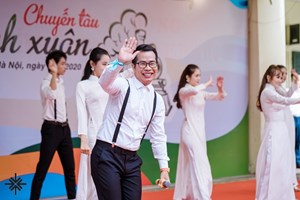 MC Hồng Phong: Người "thổi hồn" cho các hội khóa