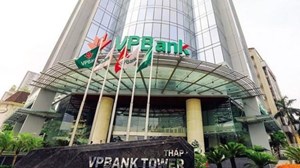 Phó Tổng Giám đốc VPBank bán 25.000 cổ phiếu trên sàn nhưng "quên" đăng ký