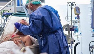 Bệnh nhân 91 phi công người Anh khi nào được ghép phổi?
