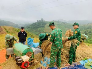 Mùa xuân ấm áp từ những người chiến sĩ Đồn Biên phòng Lóng Sập