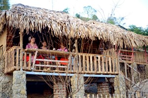 Homestay A Của - Hòa mình với bản sắc văn hóa người Mông