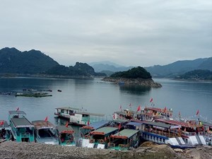 Hòa Bình: Phấn đấu năm 2023 đón 3,5 triệu lượt khách đến thăm quan du lịch