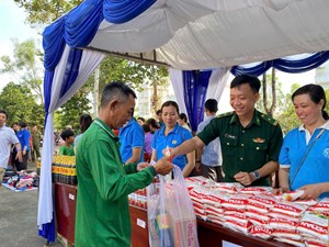 An Giang: Tăng cường sức mạnh đại đoàn kết, xây dựng thế trận biên phòng toàn dân vững mạnh