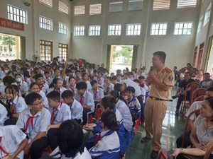 Sơn La: Công an huyện Quỳnh Nhai đẩy mạnh công tác tuyên truyền, phổ biến giáo dục pháp luật về  ATGT 