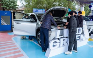 Loạt ưu đãi 9% trong tháng 3 khiến giới tài xế dịch vụ phát sốt vì “căn nhà di động” Limo Green