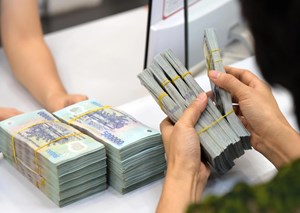 Lãi suất ngân hàng và cuộc đua sở hữu nhà của người trẻ