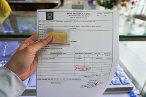 Nhà đầu tư vàng mắc kẹt giữa cơn tăng giá