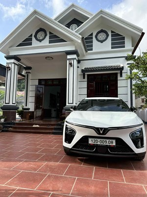 Hài lòng với công nghệ, thiết kế, cảm giác lái, chủ xe VF 7 kể chuyện trở thành “đại sứ” cho xe điện VinFast