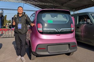 Lái thử VinFast Minio Green tại Vietnam Mobility Show 2025, nhiều khách muốn “chốt” mua xe ngay