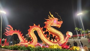 Trình làng vẻ đẹp cặp linh vật rồng “song long chầu ngọc” tại Quảng Bình