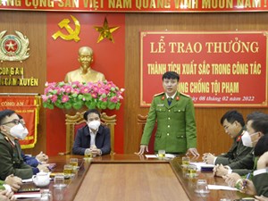 Hà Tĩnh: Trao thưởng cho tập thể, cá nhân có thành tích trong đấu tranh phòng chống tội phạm