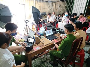Hà Tĩnh: Tích cực triển khai cấp mới thẻ căn cước công dân