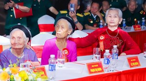 Nghệ An tri ân các Mẹ Việt Nam Anh hùng và lực lượng kháng chiến tiêu biểu 