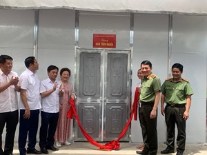 Bộ Công an trao tặng 1000 ngôi nhà cho các hộ nghèo, khó khăn trên địa bàn Hà Tĩnh