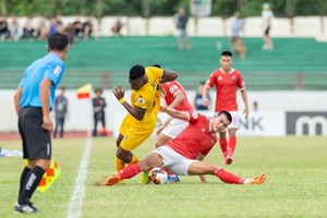 Trận 'Derby xứ Nghệ' đầu tiên trong lịch sử sân chơi V.league: SLNA hòa Hồng Lĩnh Hà Tĩnh