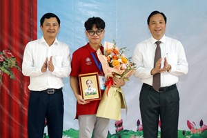 Hà Tĩnh tuyên dương nam sinh miền núi giành Huy chương Vàng Olympic Hóa học quốc tế 