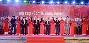 Nghệ An: Khai mạc Hội chợ Công thương và làng nghề năm 2024