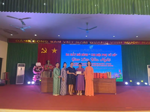 Ấm áp nghĩa tình trong buổi ra mắt mô hình “Chi hội Phụ nữ số” tại xã Ô Diên