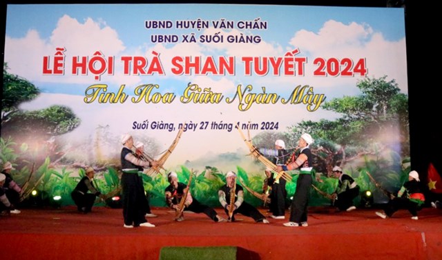 Lễ hội tr&agrave; Shan Tuyết Y&ecirc;n Bái.